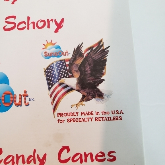 Sunsout Santa's Snowy Ride Shaped Jigsaw Puzzle Snow Globe Christmas - Picture 3 of 7